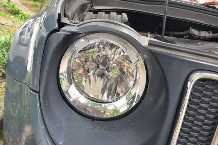Used Jeep Renegade 2016 1.4T Automatic Kinetic Edition Right Front Headlight