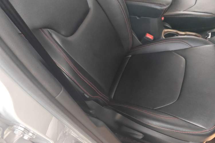 Used Jeep Renegade 2016 1.4T Automatic High-Energy Version Right Front Seat