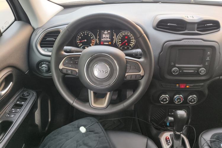 Used Jeep Renegade 2016 1.4T Automatic Jingneng Edition Steering Wheel