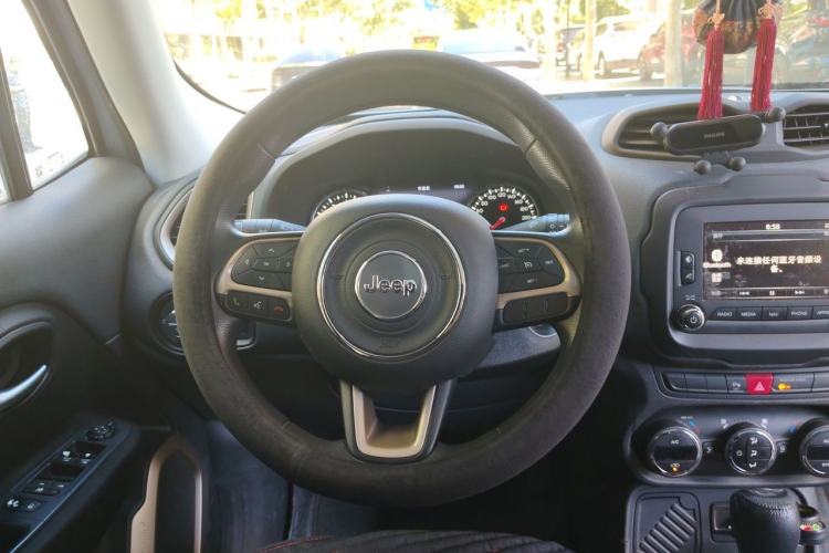 Used Jeep Renegade 2016 1.4T Automatic Jingneng Version+ Steering Wheel
