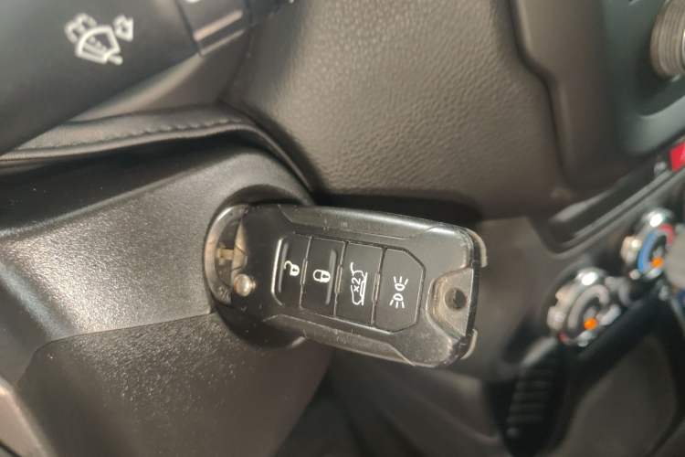Used Jeep Renegade 2016 1.4T Automatic High-Energy Version Vehicle Key