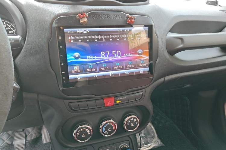 Used Jeep Renegade 2016 1.4T Manual Kinetic Edition Audio And AC Panel