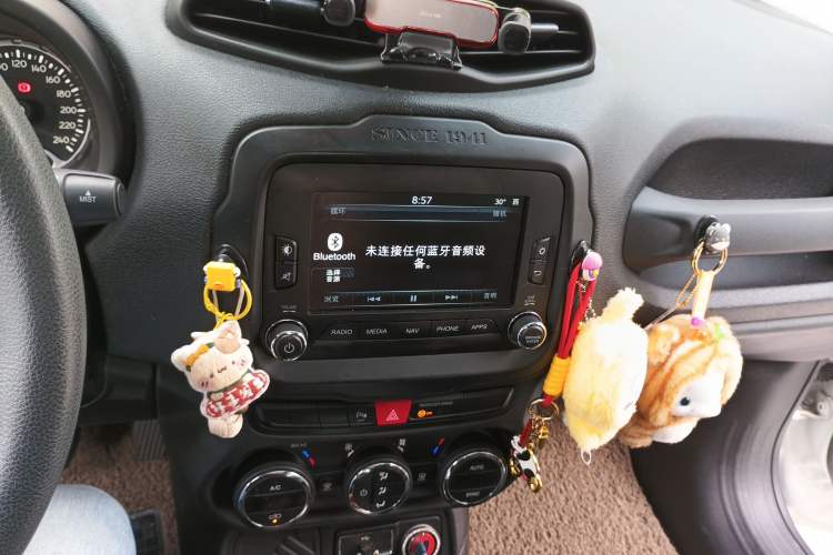 Used Jeep Renegade 2016 1.4T Automatic Jingneng Version+ Audio And AC Panel