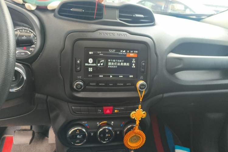 Used Jeep Renegade 2016 1.4T Automatic Jingneng Version+ Audio And AC Panel