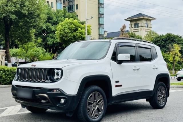 Jeep Renegade 2016 2.0L Automatic Four-Wheel Drive 75th Anniversary Tribute Edition с пробегом