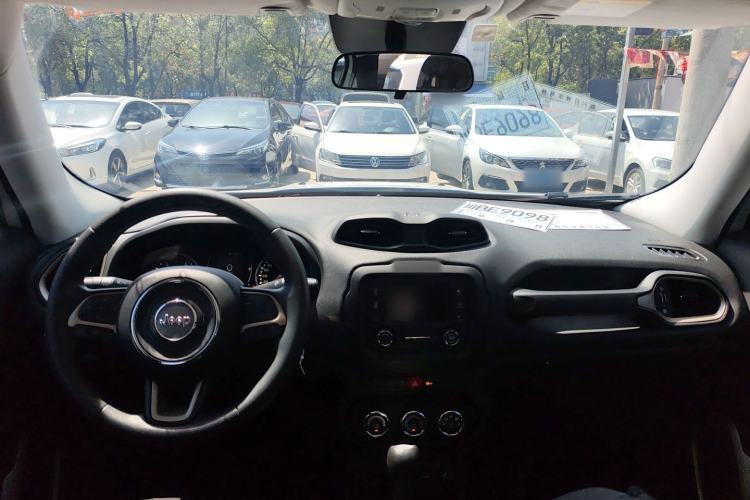 Used Jeep Renegade 2016 1.4T Automatic Jingneng Edition Center Console