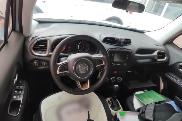 Used Jeep Renegade 2016 1.4T Automatic Jingneng Edition Center Console