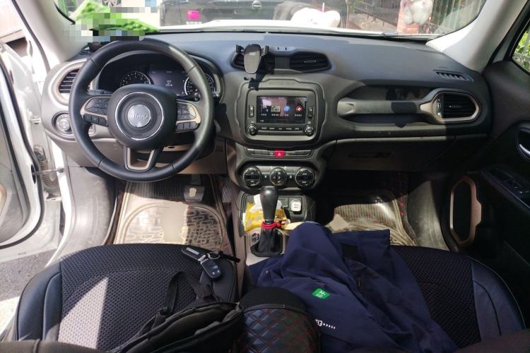 Used Jeep Renegade 2016 1.4T Automatic Jingneng Version+ Center Console