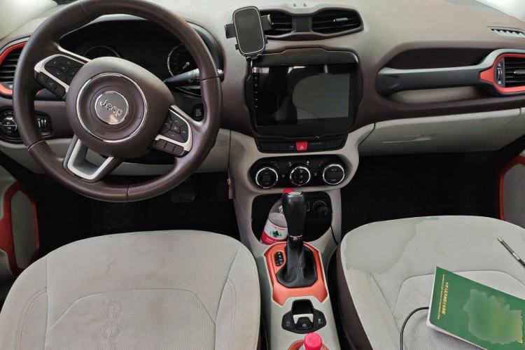 Used Jeep Renegade 2016 1.4T Automatic Jingneng Version+ Center Console