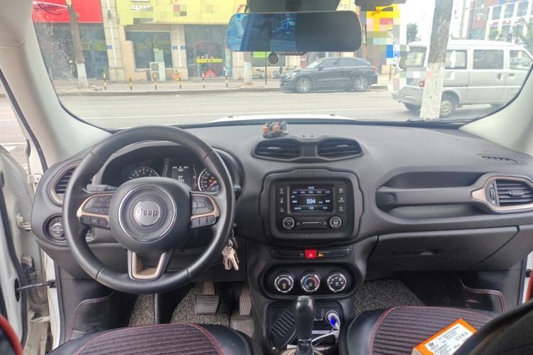 Used Jeep Renegade 2016 1.4T Automatic Jingneng Edition Center Console