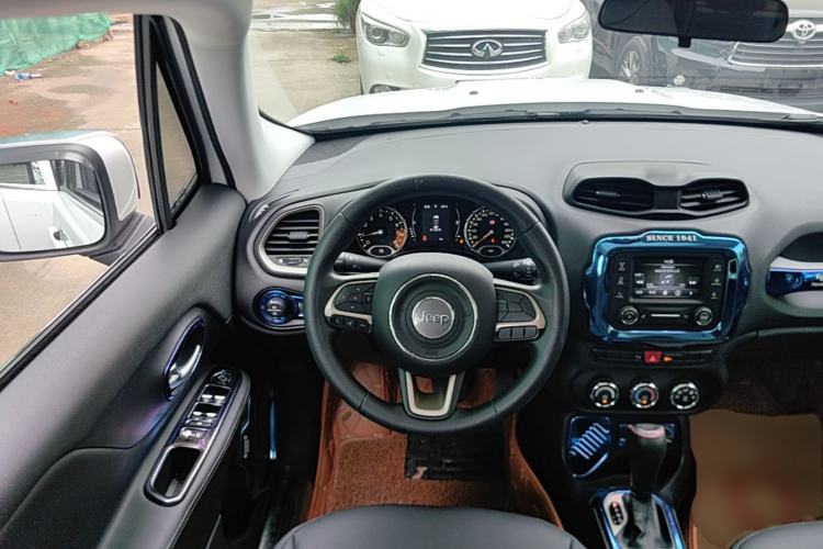 Used Jeep Renegade 2016 1.4T Automatic Jingneng Edition Center Console