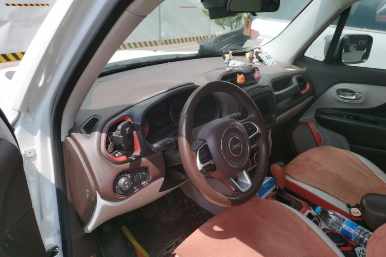 Used Jeep Renegade 2016 1.4T Automatic Smart Edition Driver Seat