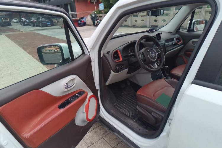 Used Jeep Renegade 2016 1.4T Automatic Jingneng Version+ Driver Seat