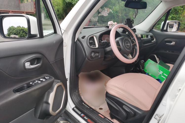 Used Jeep Renegade 2016 1.4T Automatic Kinetic Edition Driver Seat