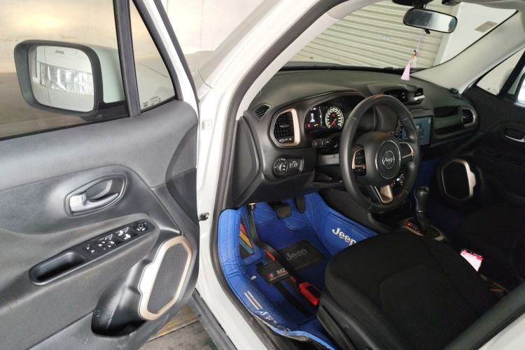Used Jeep Renegade 2016 1.4T Automatic High-Energy Version Driver Seat