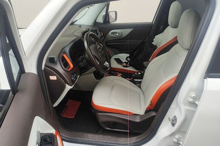 Used Jeep Renegade 2016 1.4T Automatic Smart Edition Driver Seat