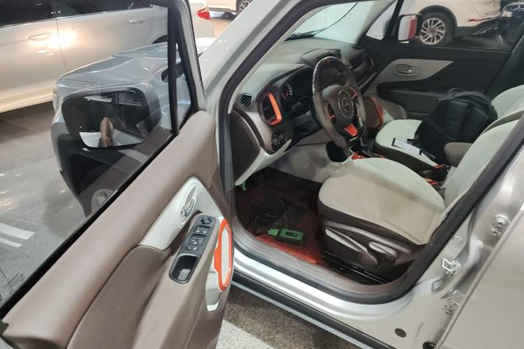 Used Jeep Renegade 2016 1.4T Automatic Jingneng Edition Driver Seat