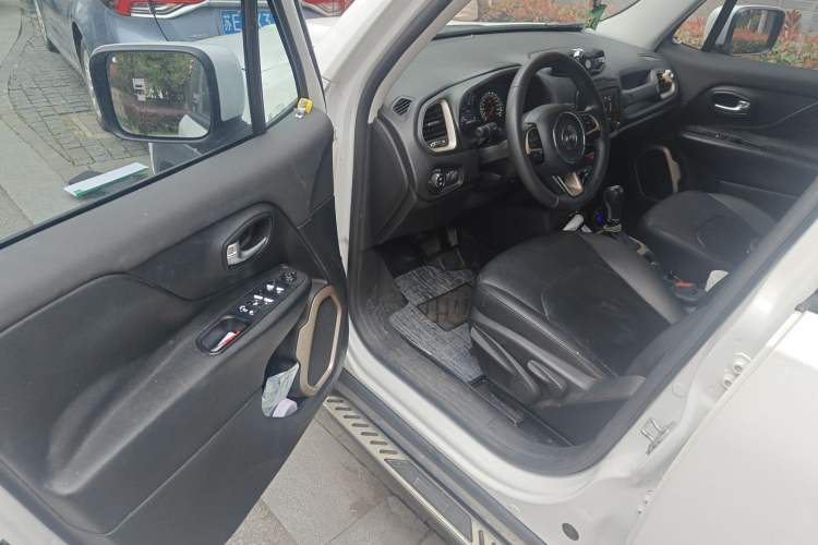 Used Jeep Renegade 2016 1.4T Automatic Jingneng Version+ Driver Seat