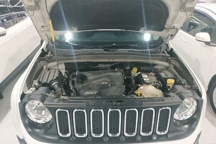 Used Jeep Renegade 2016 1.4T Automatic Jingneng Version+ Engine Bay