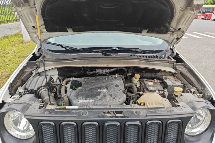 Used Jeep Renegade 2016 1.4T Automatic Jingneng Version+ Engine Bay