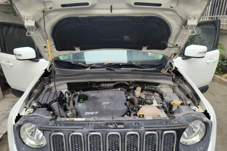 Used Jeep Renegade 2016 1.4T Automatic Jingneng Version+ Engine Bay