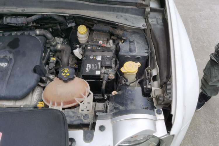 Used Jeep Renegade 2016 1.4T Automatic Smart Edition Engine Bay Left