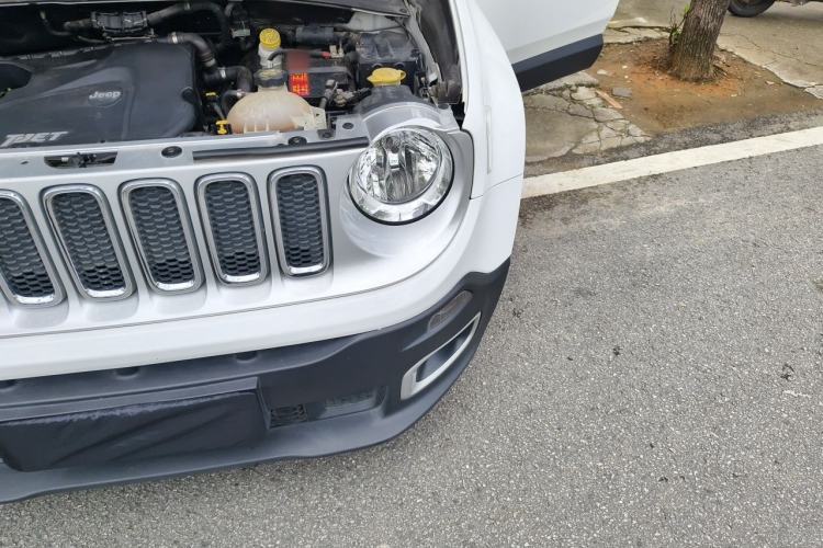 Used Jeep Renegade 2016 1.4T Automatic Smart Edition Engine Bay Left