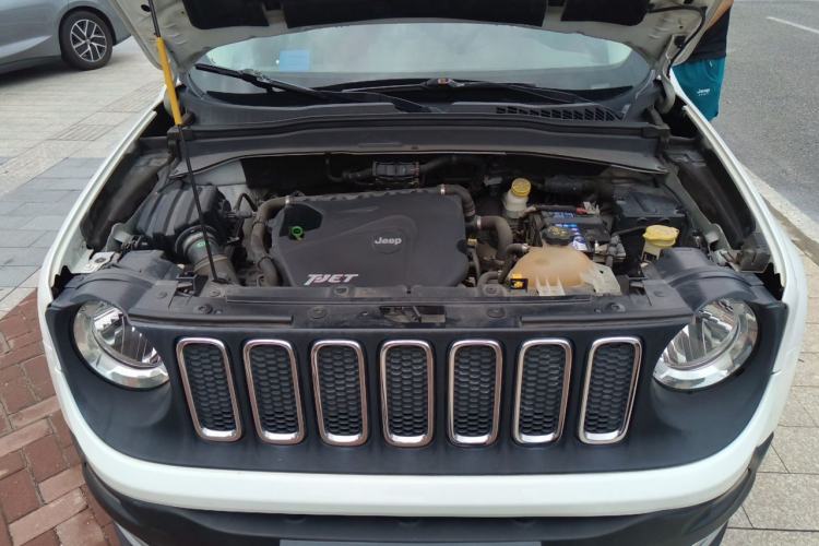 Used Jeep Renegade 2016 1.4T Automatic Jingneng Version+ Engine Bay