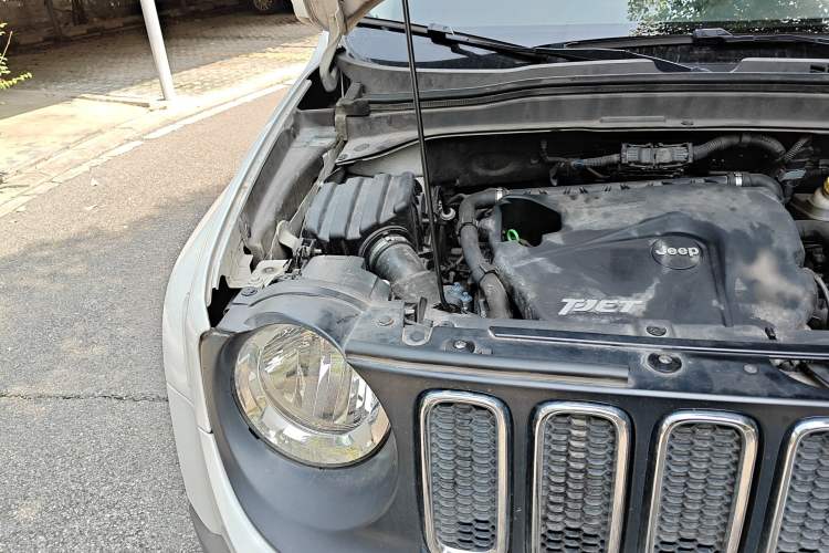 Used Jeep Renegade 2016 1.4T Manual Kinetic Edition Engine Bay Right