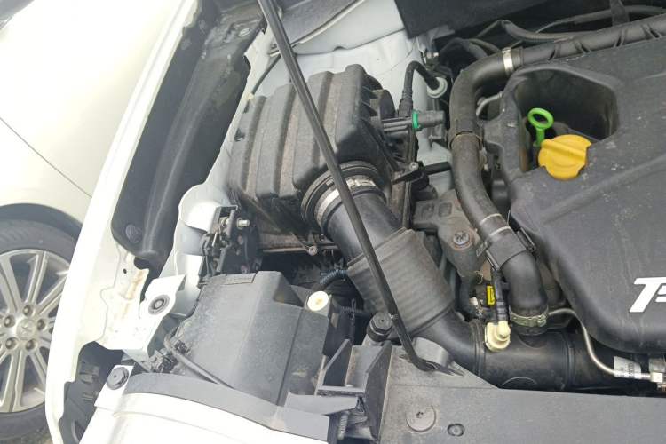 Used Jeep Renegade 2016 1.4T Automatic Smart Edition Engine Bay Right