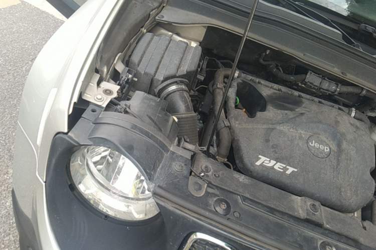Used Jeep Renegade 2016 1.4T Automatic High-Energy Version Engine Bay Right