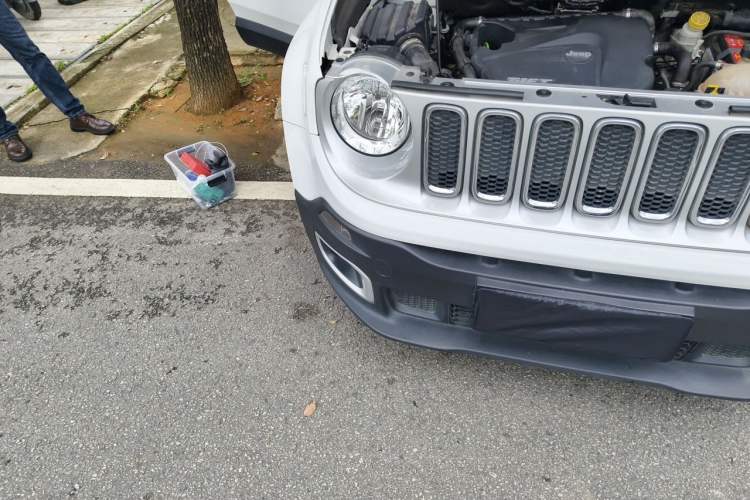 Used Jeep Renegade 2016 1.4T Automatic Smart Edition Engine Bay Right