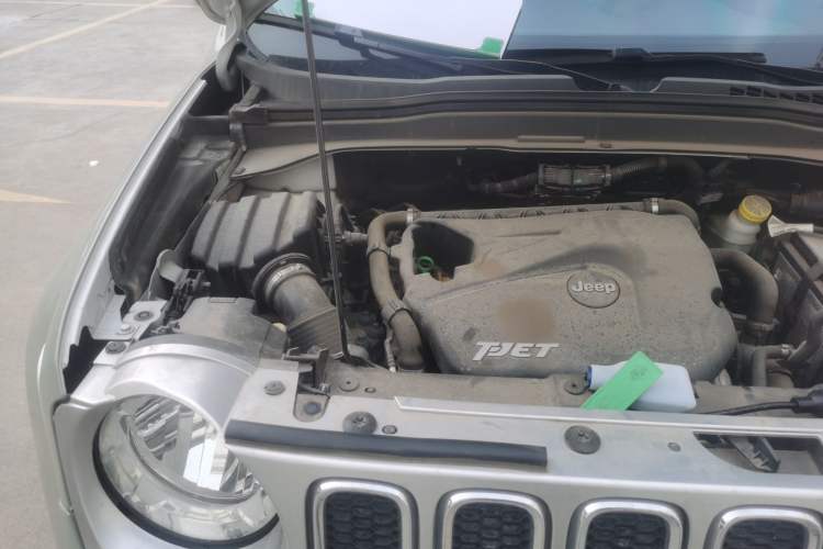 Used Jeep Renegade 2016 1.4T Automatic Smart Edition Engine Bay Right