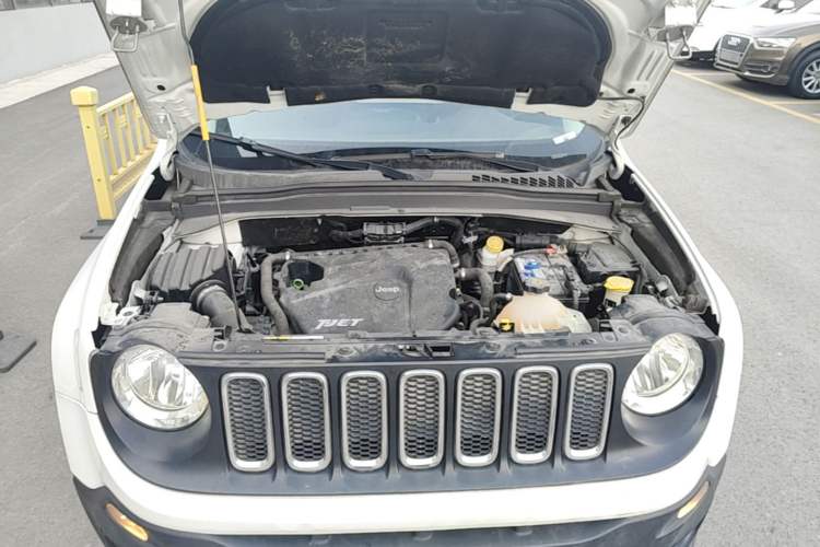 Used Jeep Renegade 2016 1.4T Automatic Kinetic Edition Engine Bay