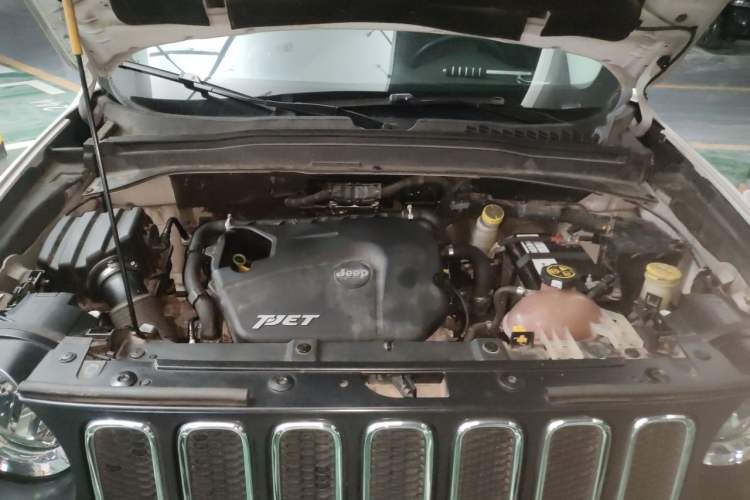 Used Jeep Renegade 2016 1.4T Automatic High-Energy Version Engine Bay