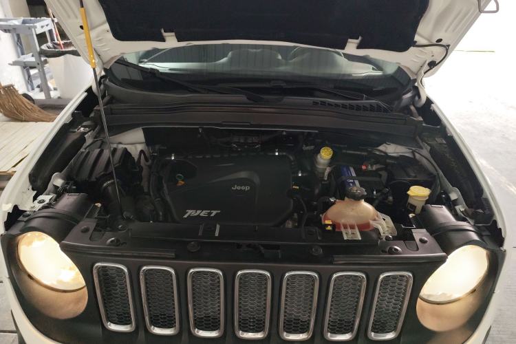 Used Jeep Renegade 2016 1.4T Automatic High-Energy Version Engine Bay