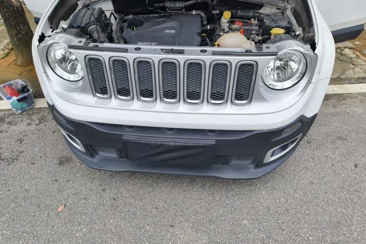 Used Jeep Renegade 2016 1.4T Automatic Smart Edition Engine Bay