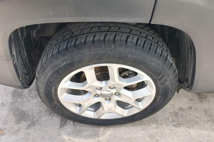 Used Jeep Renegade 2016 1.4T Automatic Jingneng Edition Exterior 5