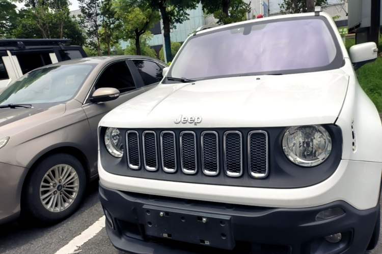 Used Jeep Renegade 2016 1.4T Automatic Kinetic Edition Front