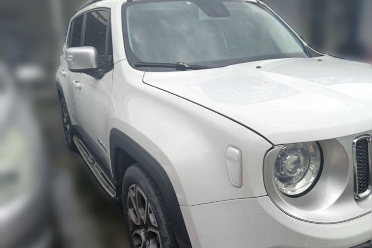 Used Jeep Renegade 2016 1.4T Automatic Smart Edition Front Right 45 Deg