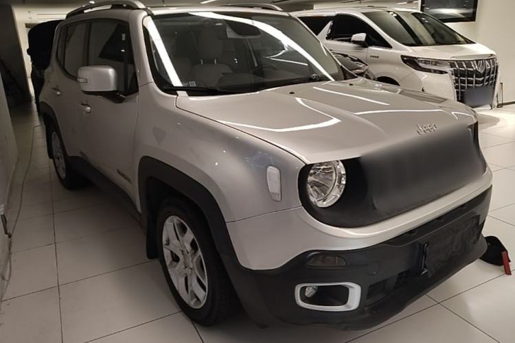 Used Jeep Renegade 2016 1.4T Automatic Jingneng Version+ Front Right 45 Deg