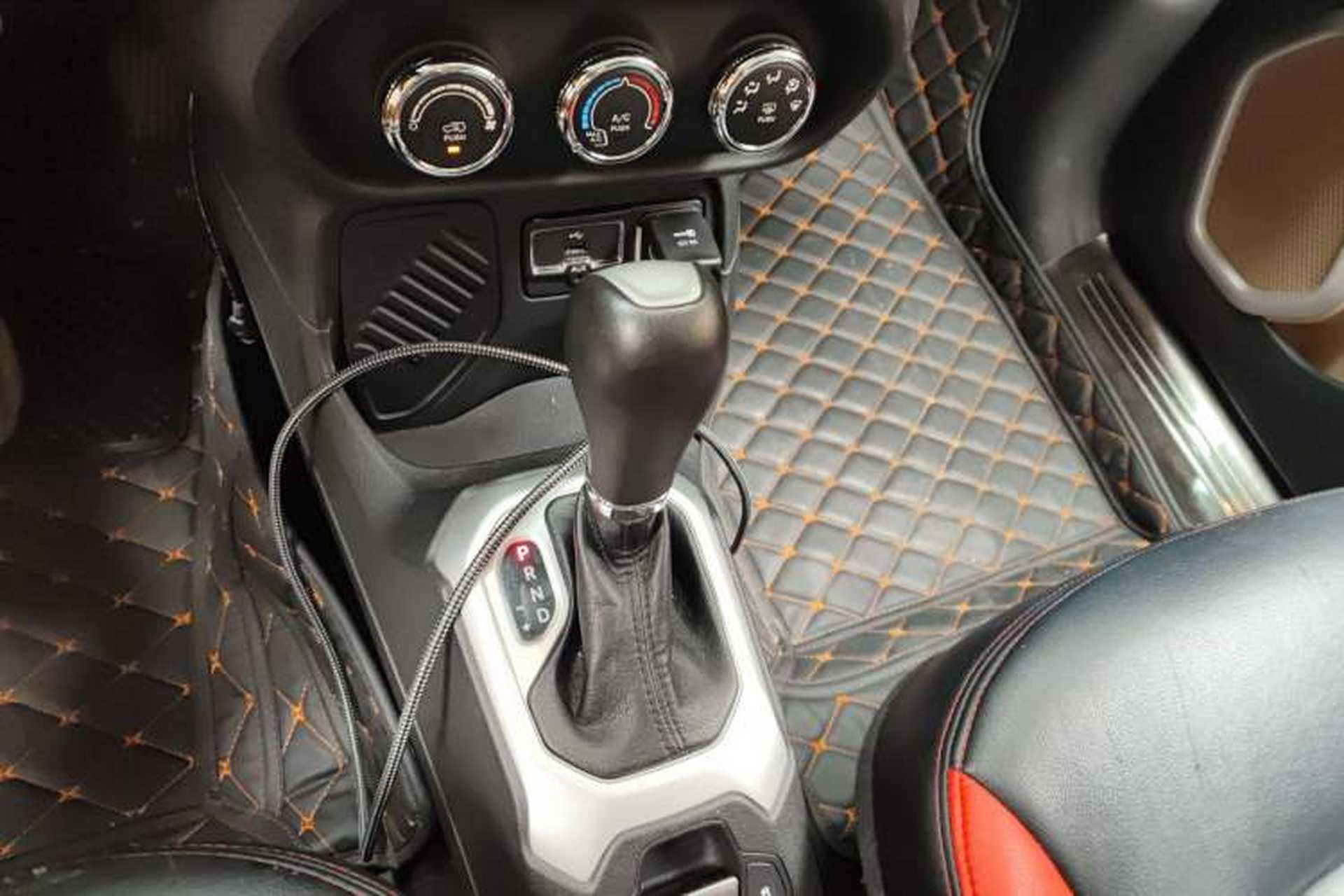 Used Jeep Renegade 2016 1.4T Automatic High-Energy Version Gear Lever
