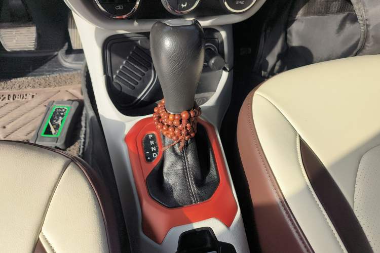 Used Jeep Renegade 2016 1.4T Automatic Jingneng Version+ Gear Lever