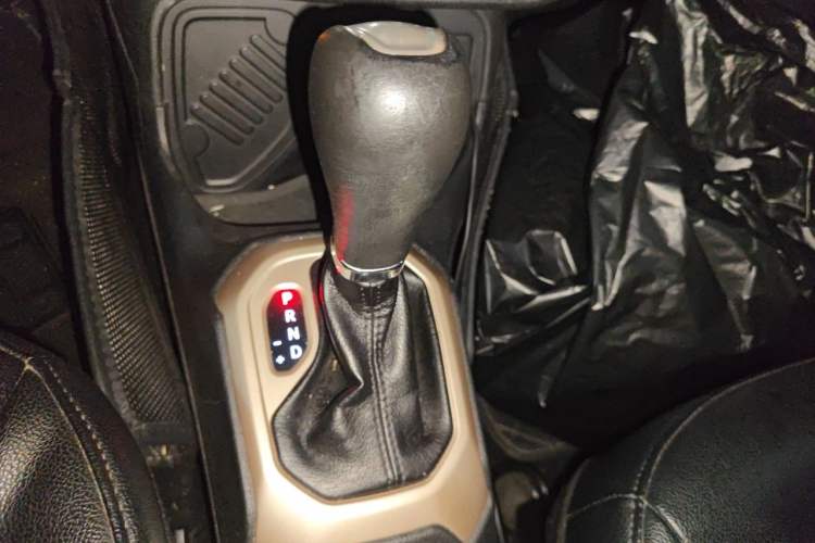 Used Jeep Renegade 2016 1.4T Automatic Jingneng Version+ Gear Lever