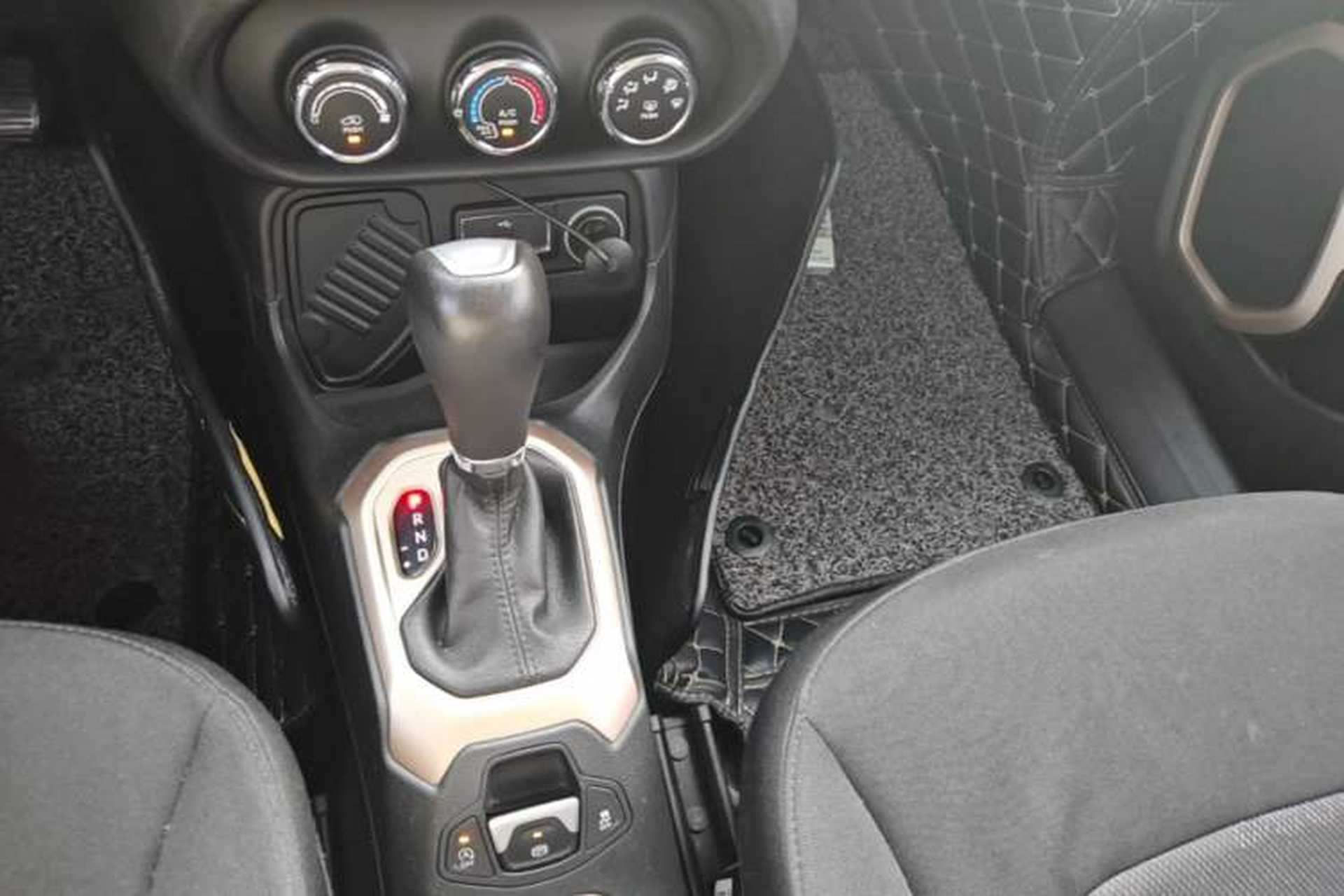 Used Jeep Renegade 2016 1.4T Automatic Jingneng Edition Gear Lever