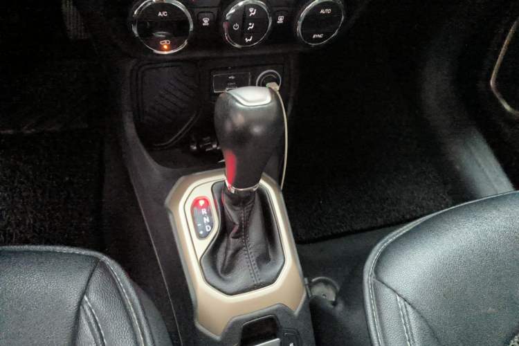 Used Jeep Renegade 2016 1.4T Automatic Jingneng Version+ Gear Lever
