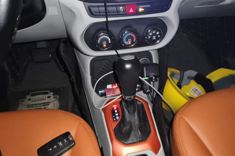 Used Jeep Renegade 2016 1.4T Automatic High-Energy Version Gear Lever