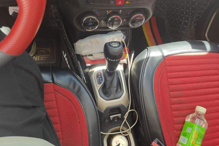 Used Jeep Renegade 2016 1.4T Automatic Jingneng Version+ Gear Lever