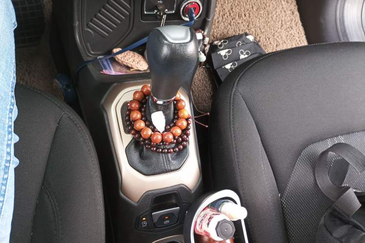 Used Jeep Renegade 2016 1.4T Automatic Jingneng Version+ Gear Lever