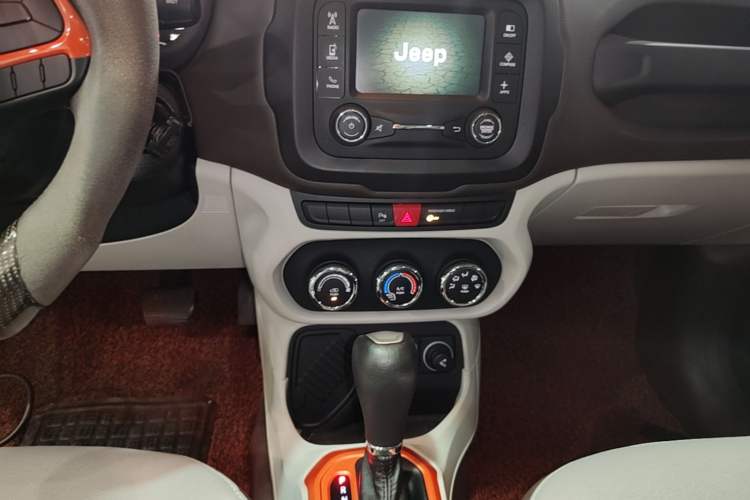 Used Jeep Renegade 2016 1.4T Automatic Jingneng Edition Gear Lever